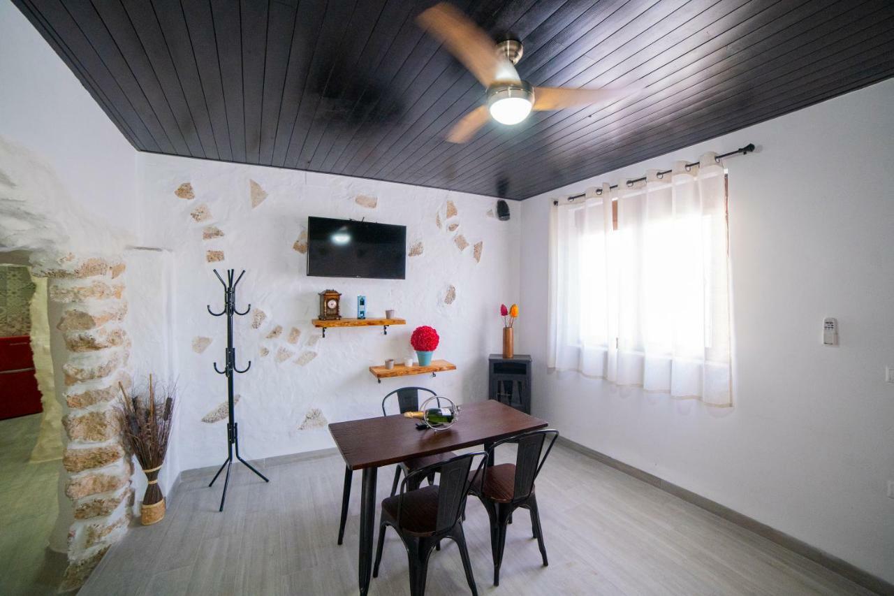 Casa Rural Las Colmenas Alcala del Jucar Ngoại thất bức ảnh